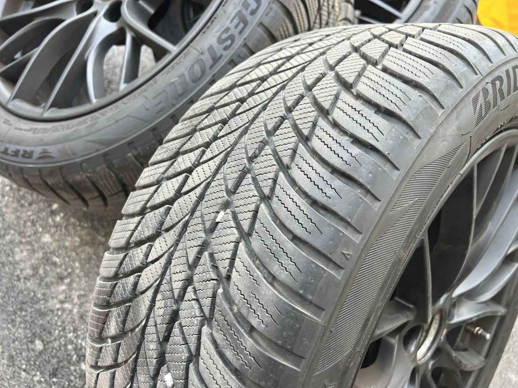 Гуми с джанти Bridgestone 235/50R18