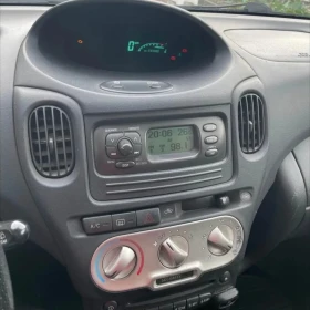 Toyota Yaris verso, снимка 7