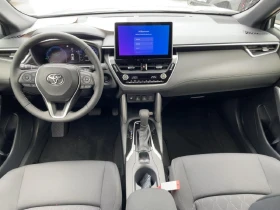 Обява за продажба на Toyota Corolla Cross 2.0HEV/197HP/4X4/PANO/TEAM-D/PREMIUM-PACK/408v ~84 299 лв. - изображение 9