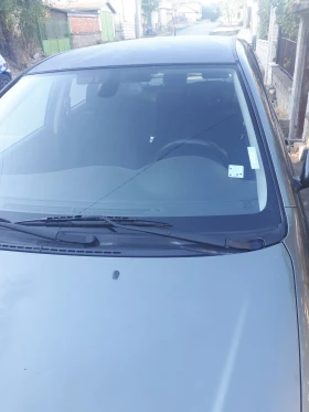 Toyota Corolla - 2300 € / 4498.41 лв. - 10695410 4