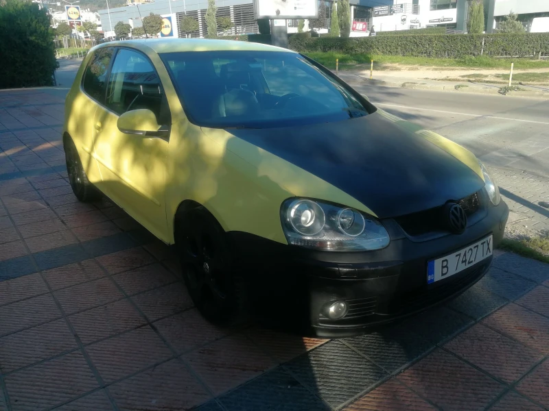 VW Golf 1.6i, снимка 1 - Автомобили и джипове - 47685839