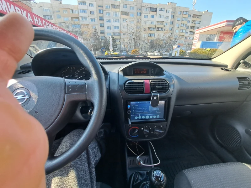 Opel Corsa, снимка 1 - Автомобили и джипове - 48848315