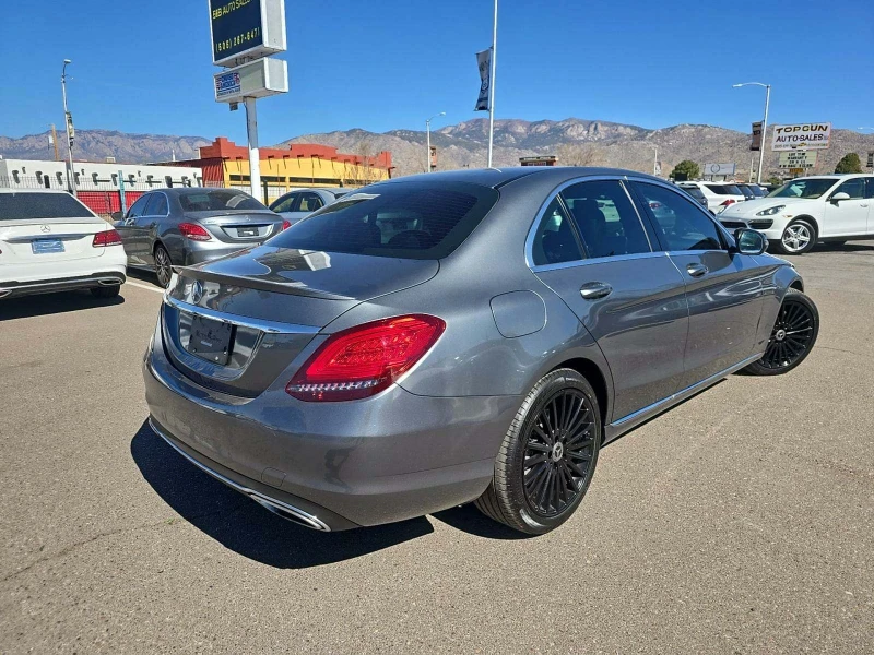 Mercedes-Benz C 300, снимка 3 - Автомобили и джипове - 49451544