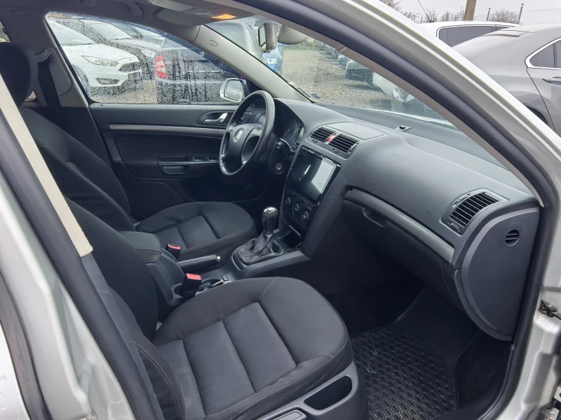 Skoda Octavia 2.0TDI, снимка 13 - Автомобили и джипове - 53122934