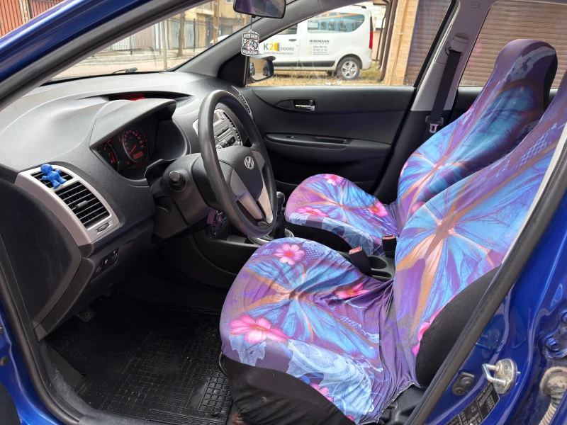 Hyundai I20, снимка 9 - Автомобили и джипове - 53181124