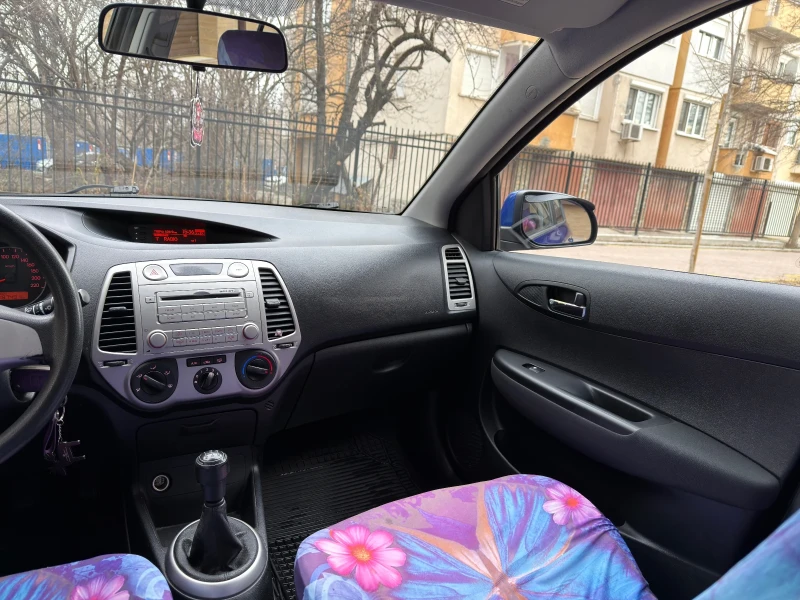 Hyundai I20, снимка 13 - Автомобили и джипове - 53181124