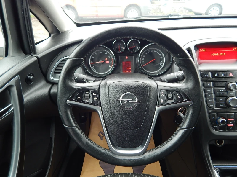 Opel Astra 1.4T* ГАЗ* 140к.* ЕВРО5В* , снимка 11 - Автомобили и джипове - 53373463