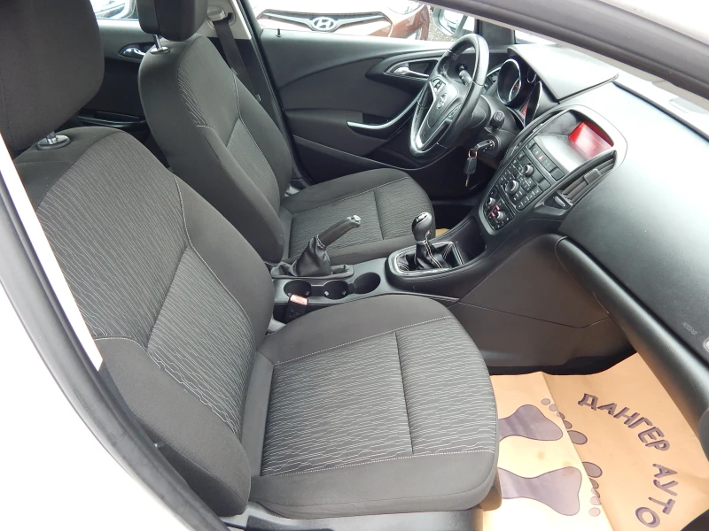 Opel Astra 1.4T* ГАЗ* 140к.* ЕВРО5В* , снимка 16 - Автомобили и джипове - 53373463
