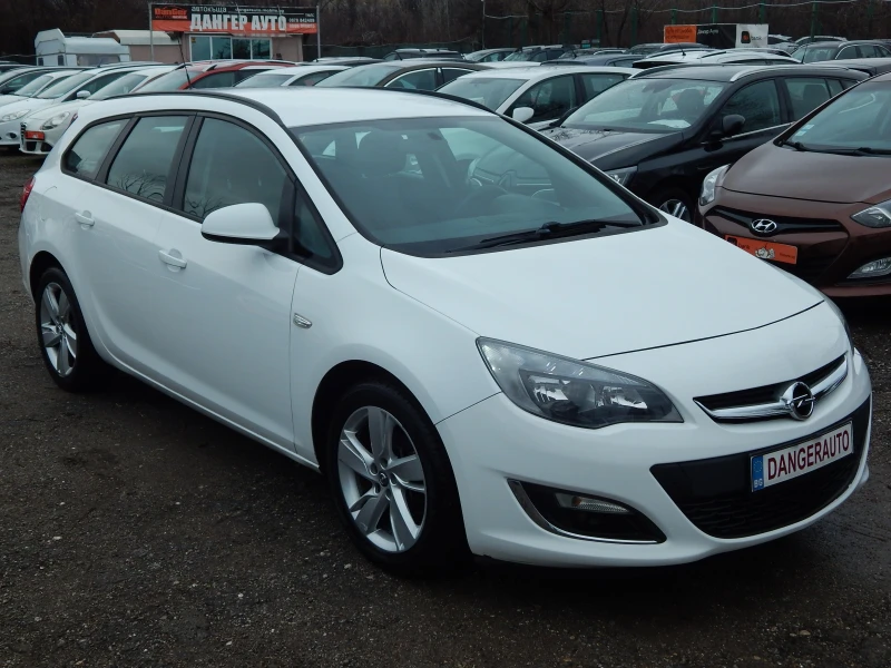 Opel Astra 1.4T* ГАЗ* 140к.* ЕВРО5В* , снимка 3 - Автомобили и джипове - 53373463