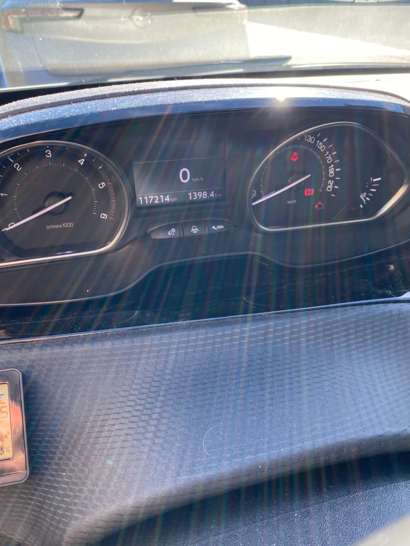 Peugeot 2008 1.6 E HDI Allure, снимка 17 - Автомобили и джипове - 53432697