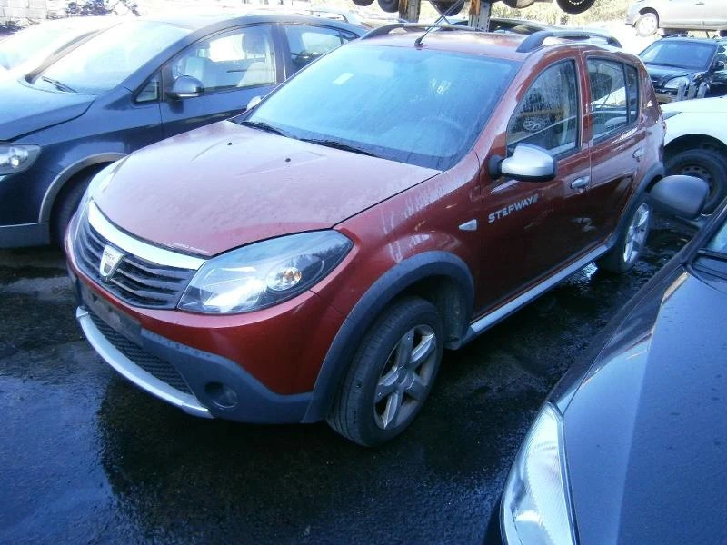 Dacia Sandero 1.5 DCi, снимка 1 - Автомобили и джипове - 36255428