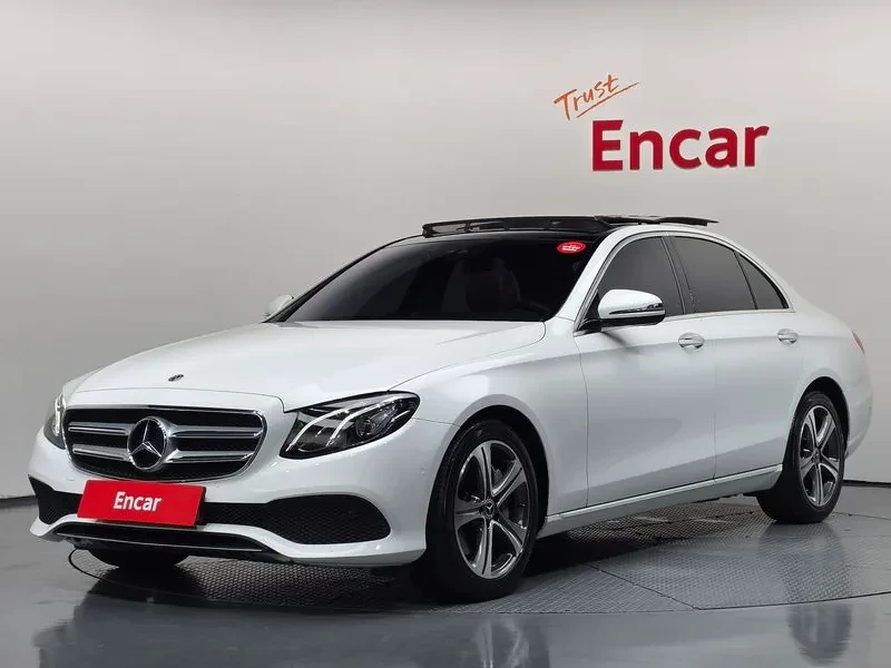 Mercedes-Benz E 300 W213 AVANTGARDE ПАНОРАМА| ПОДГРЕВ| ПАМЕТ