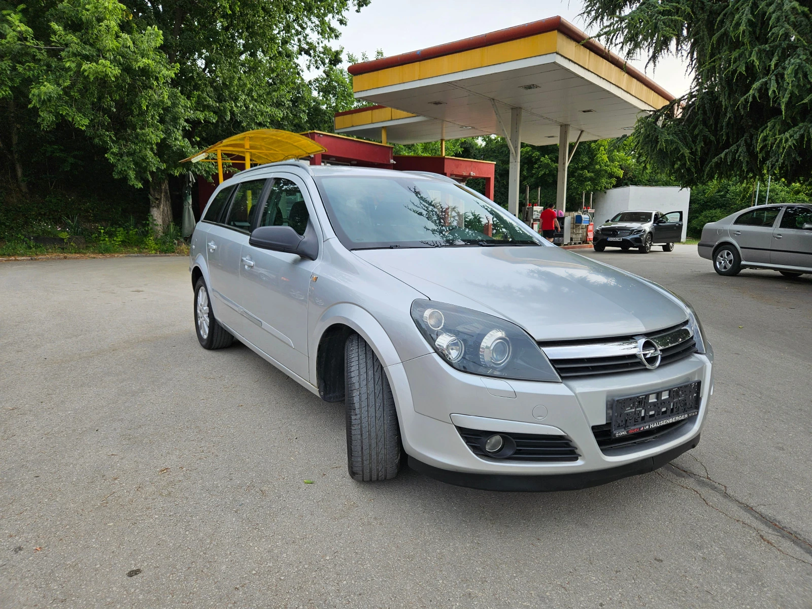 Opel Astra 1.8, 125к.с., XENON - изображение 3