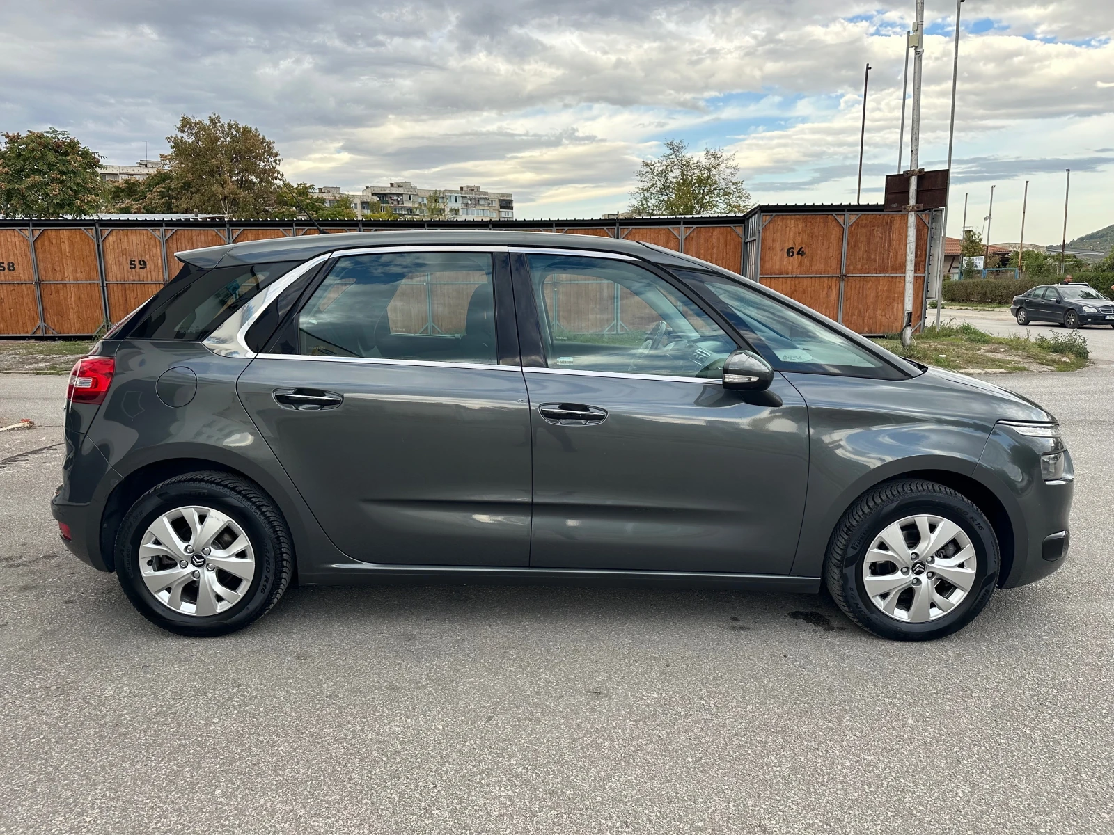 Citroen C4 Picasso 1.6HDI Exclusive Design Навигация Италия - изображение 8