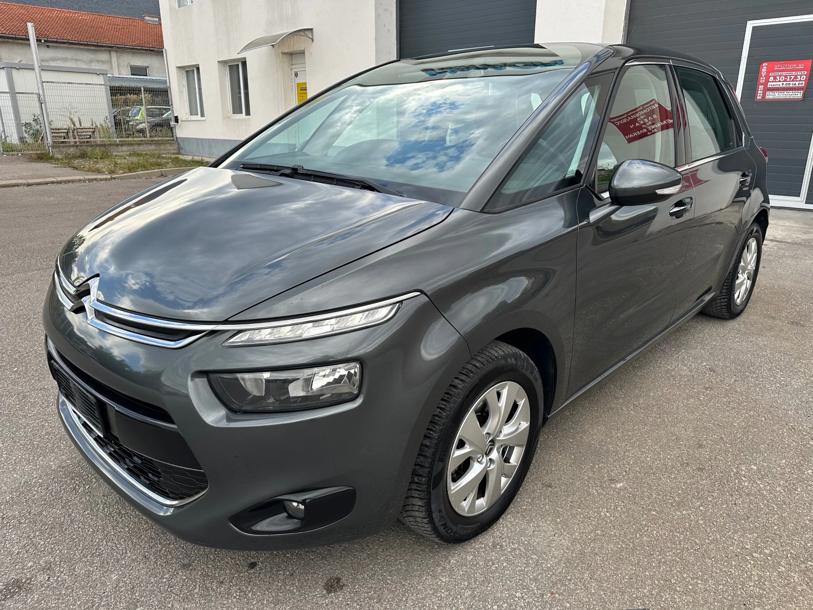 Citroen C4 Picasso 1.6HDI Exclusive Design Навигация Италия - изображение 3