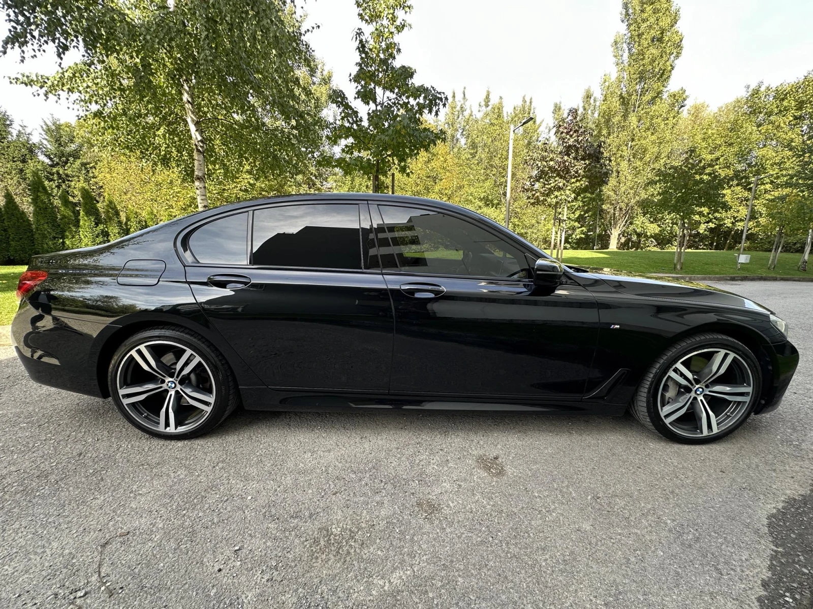 BMW 750 d / XDRIVE / M OPTIC - изображение 8