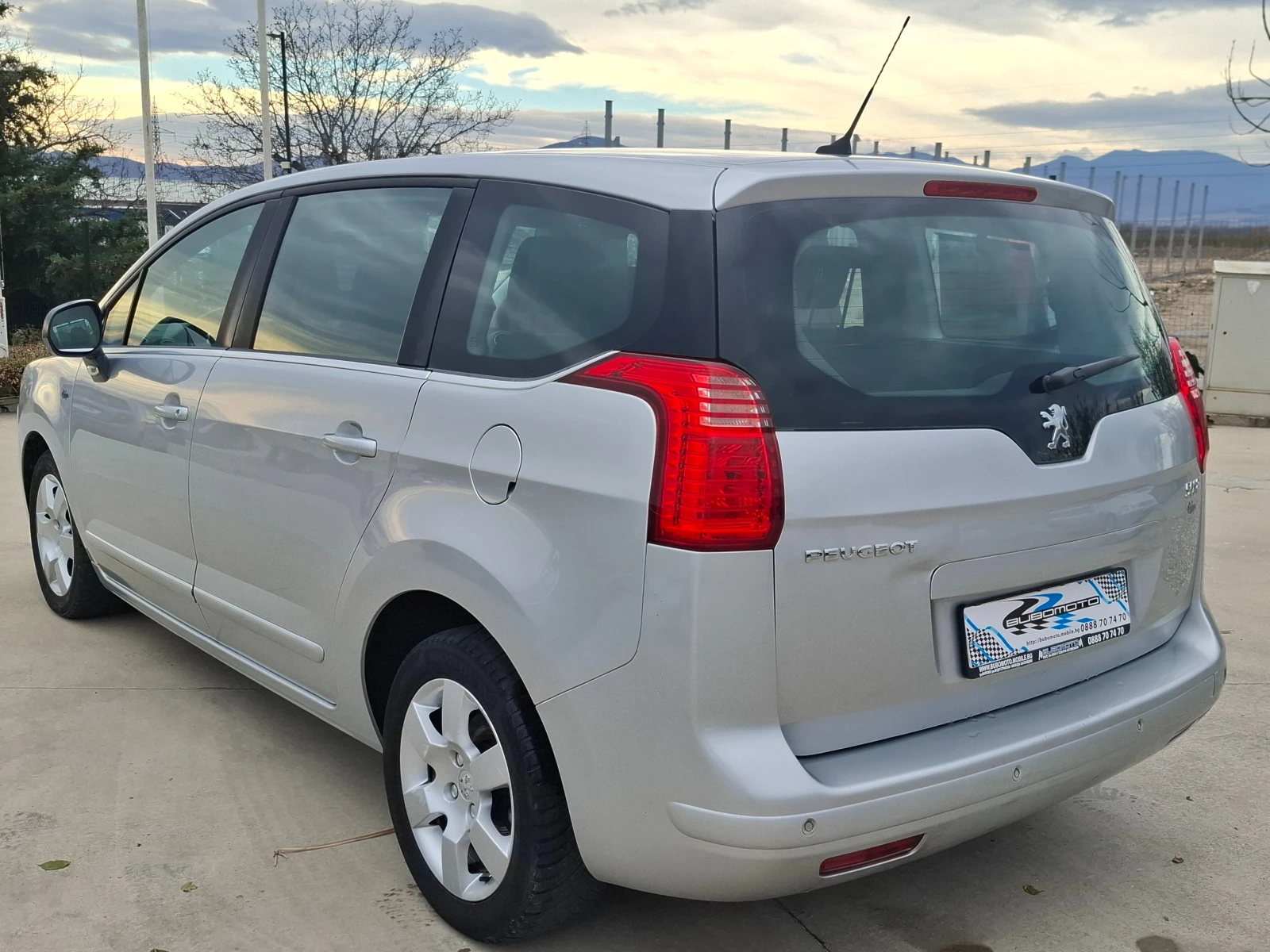 Peugeot 5008 1.6HD/6+ 1 - изображение 2