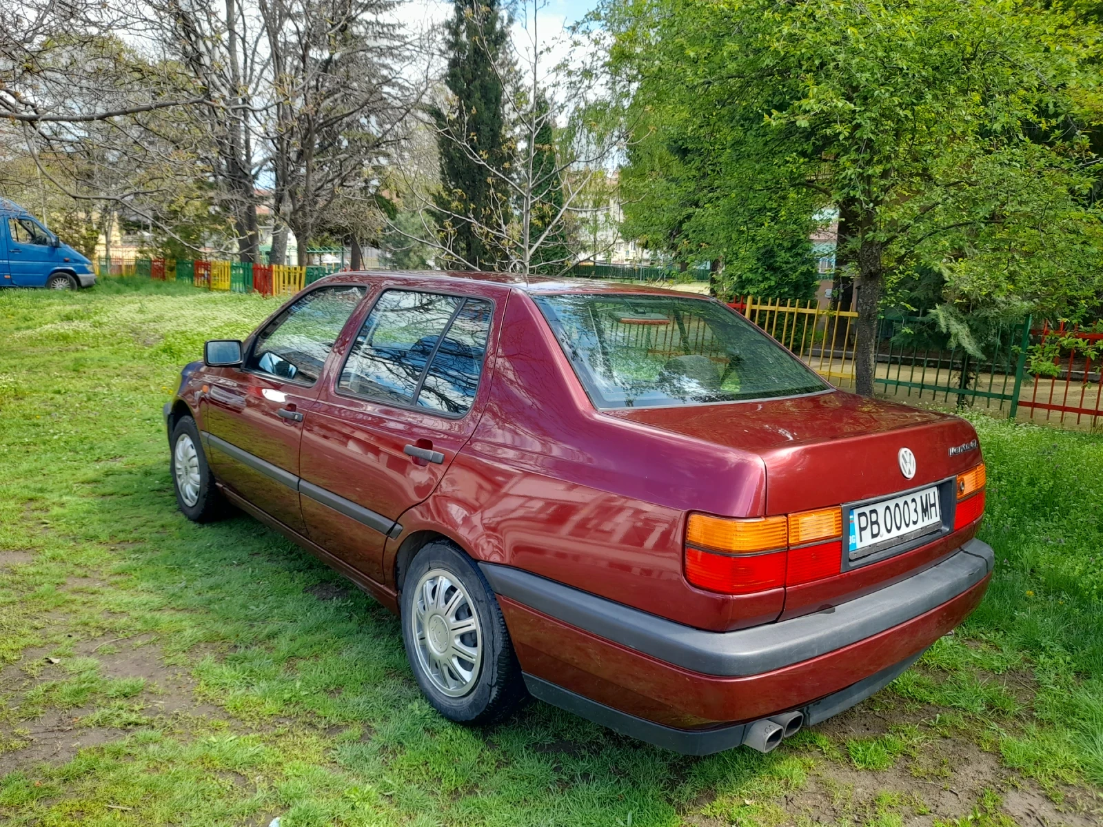 VW Vento 1.8GL 75kc - изображение 3