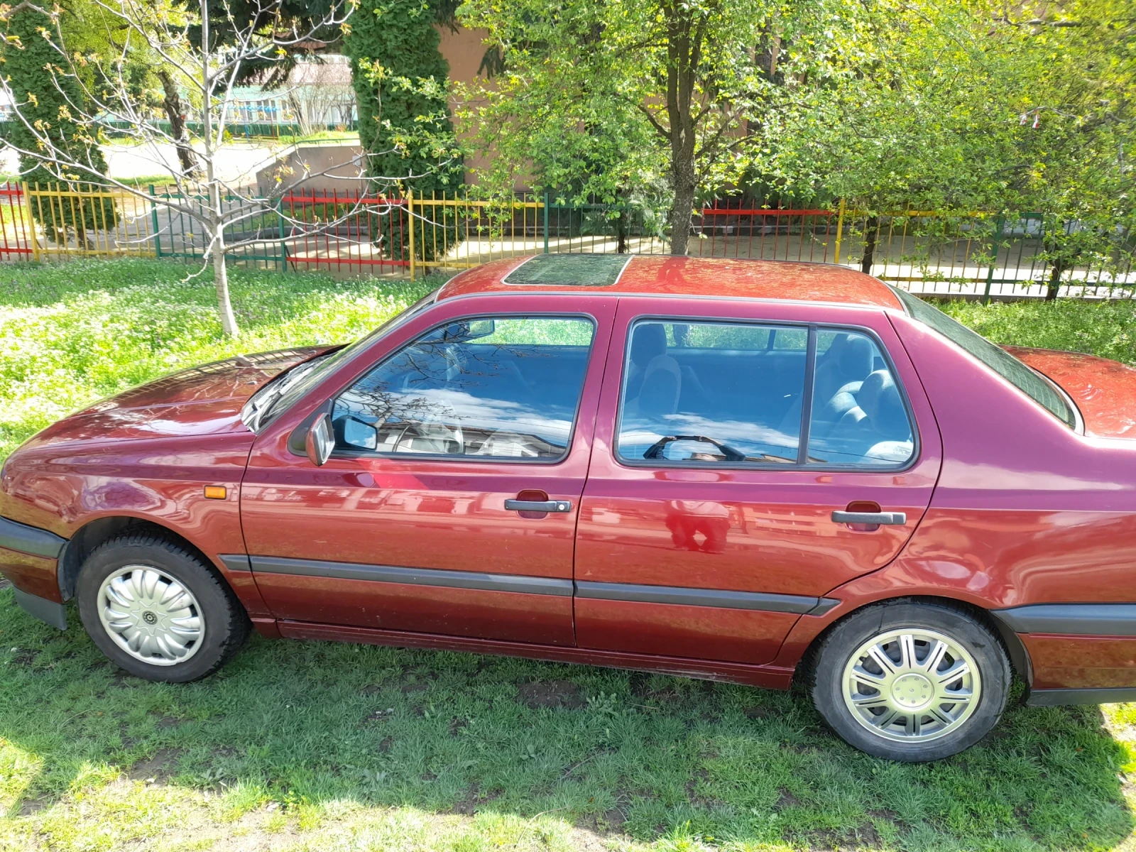 VW Vento 1.8GL 75kc - изображение 4