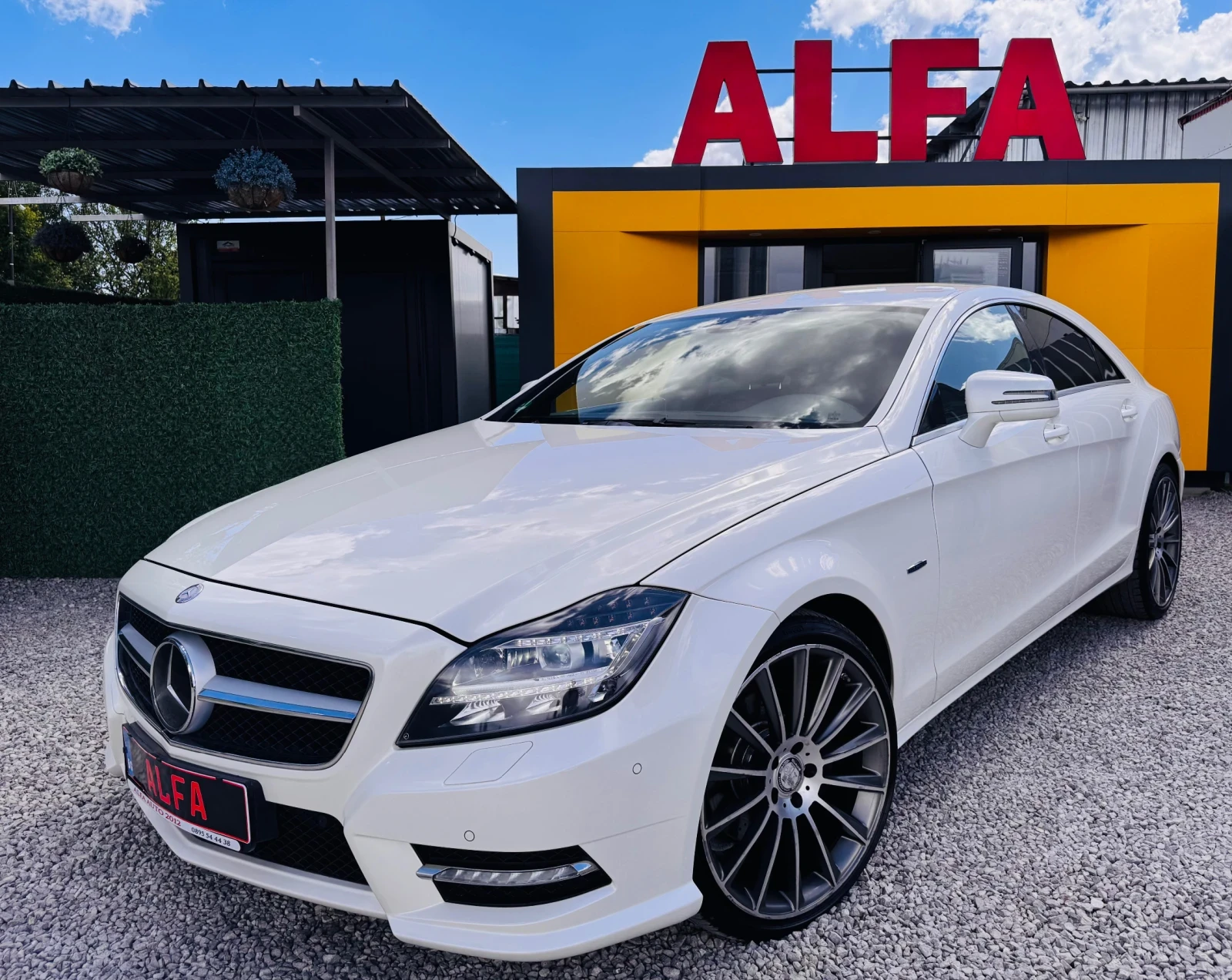 Mercedes-Benz CLS 350 КАПАРИРАНА!!! - изображение 2