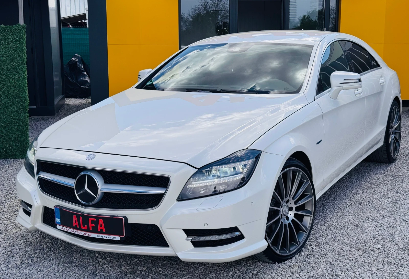 Mercedes-Benz CLS 350 КАПАРИРАНА!!! - изображение 3