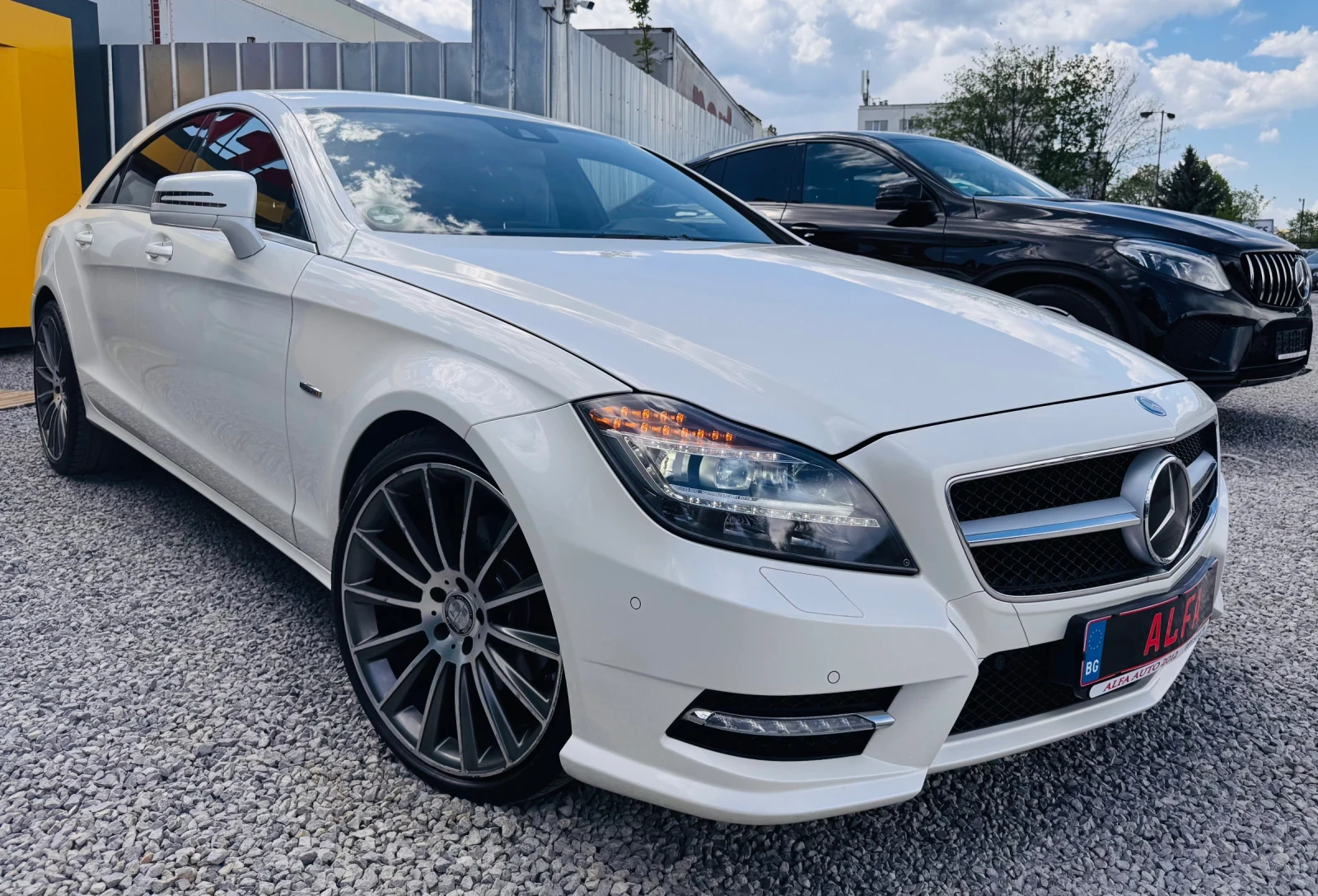 Mercedes-Benz CLS 350 КАПАРИРАНА!!! - изображение 4
