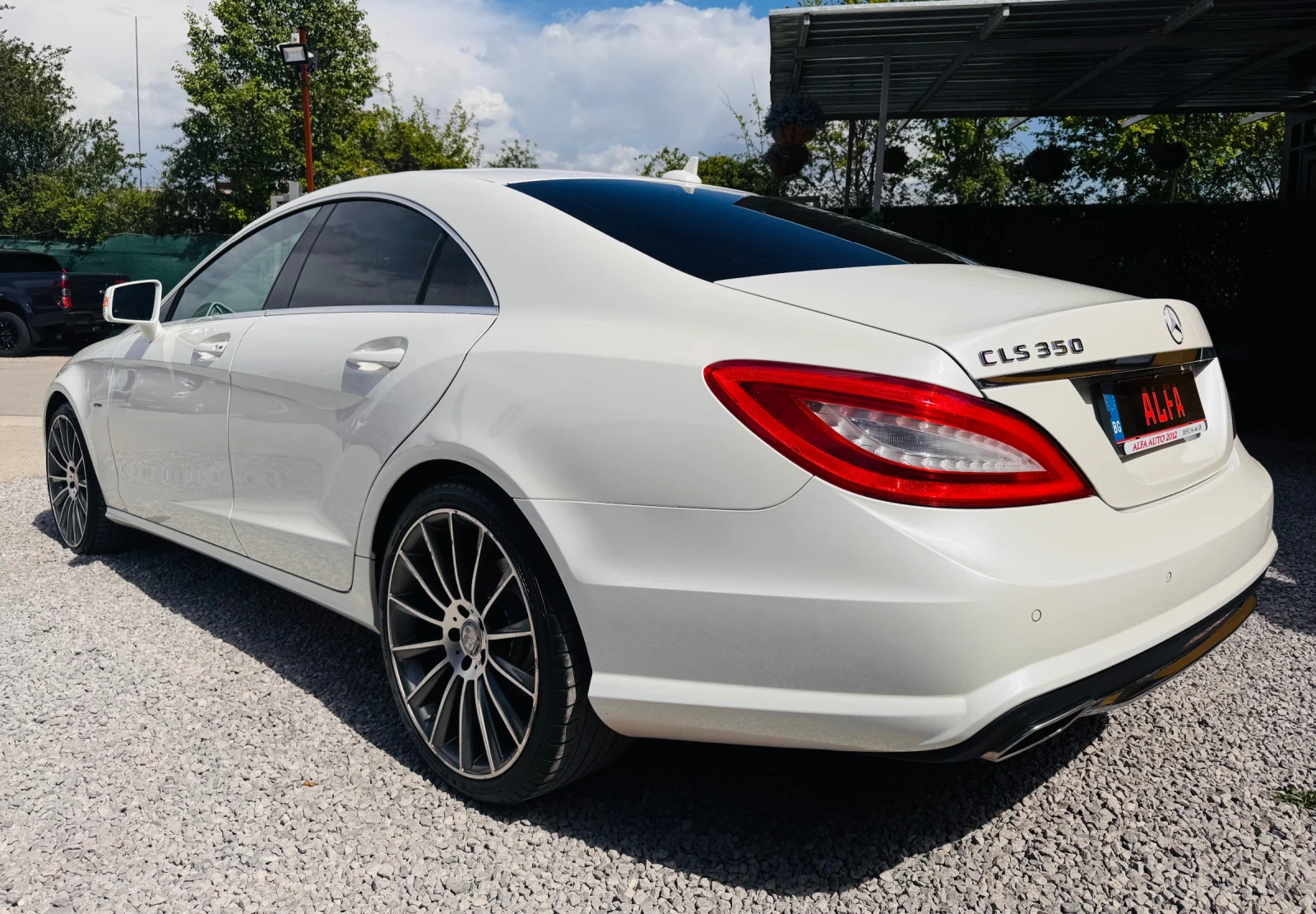 Mercedes-Benz CLS 350 КАПАРИРАНА!!! - изображение 8