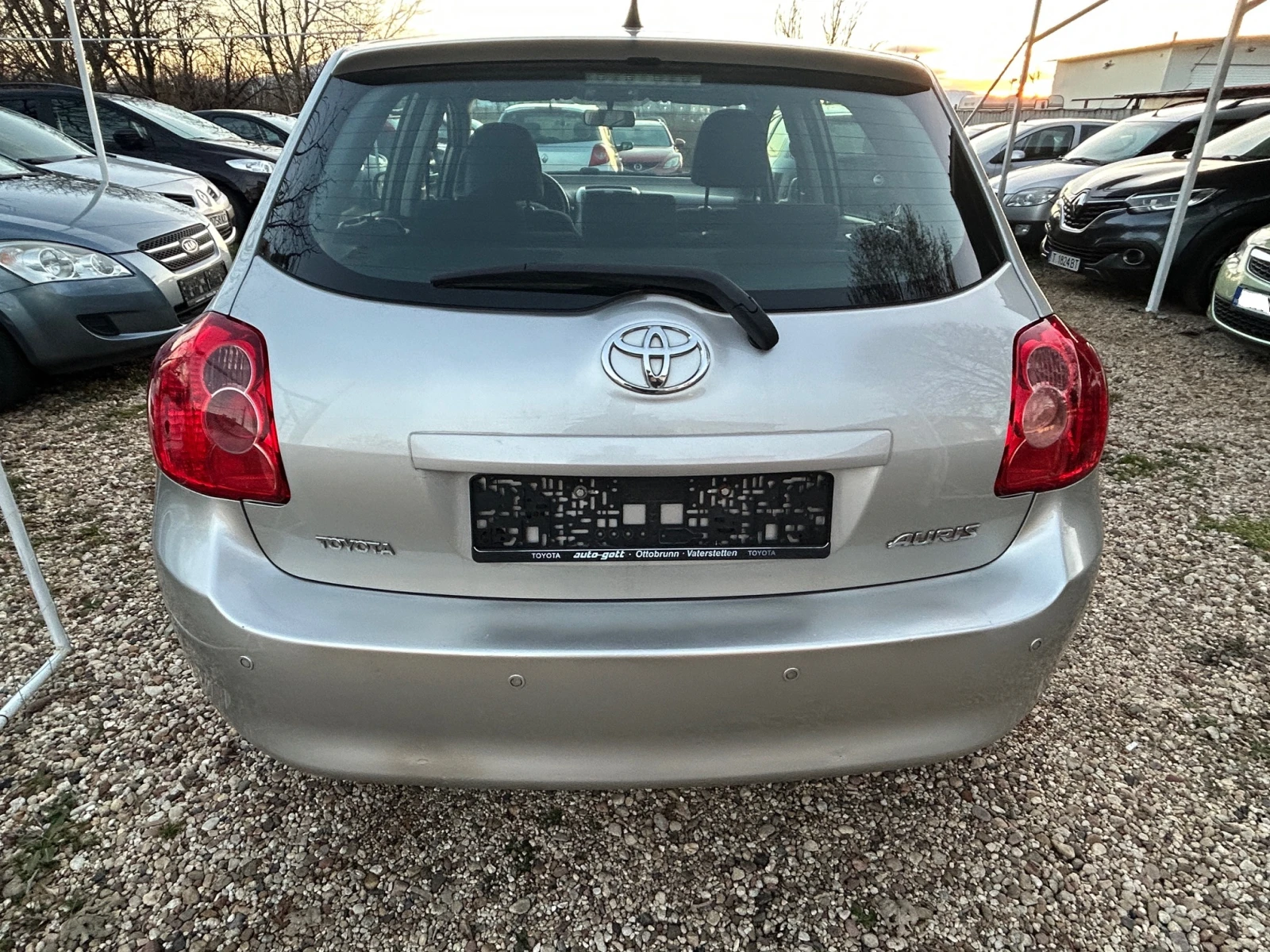 Toyota Auris 1.4i-97k.c. - изображение 6