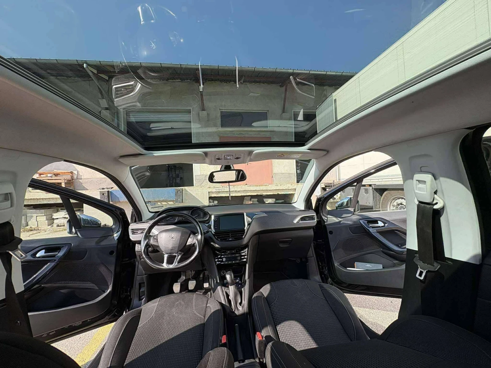 Peugeot 208 1.6HDI - изображение 6