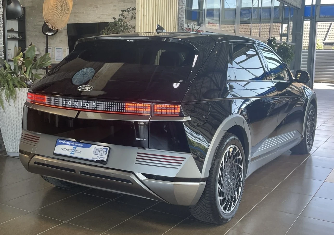 Hyundai Ioniq 5 UNIQ* 306 H.P.* 72.6KW* AWD* ГАРАНЦИЯ - изображение 2