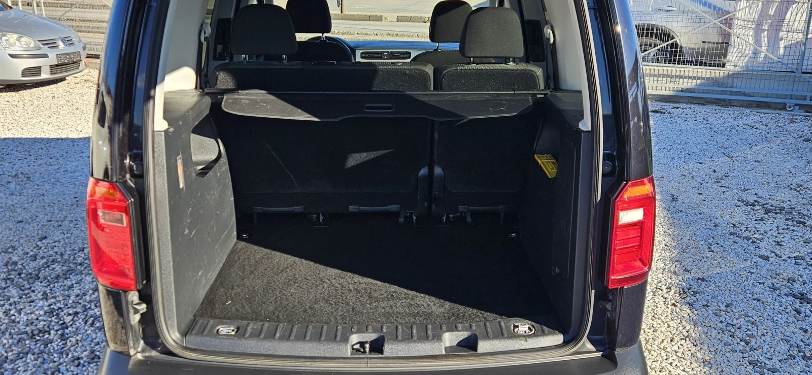 VW Caddy 2.0TDI* 102��* 4+ 1* NAVI* 2017� | Mobile.bg � ����������� 13