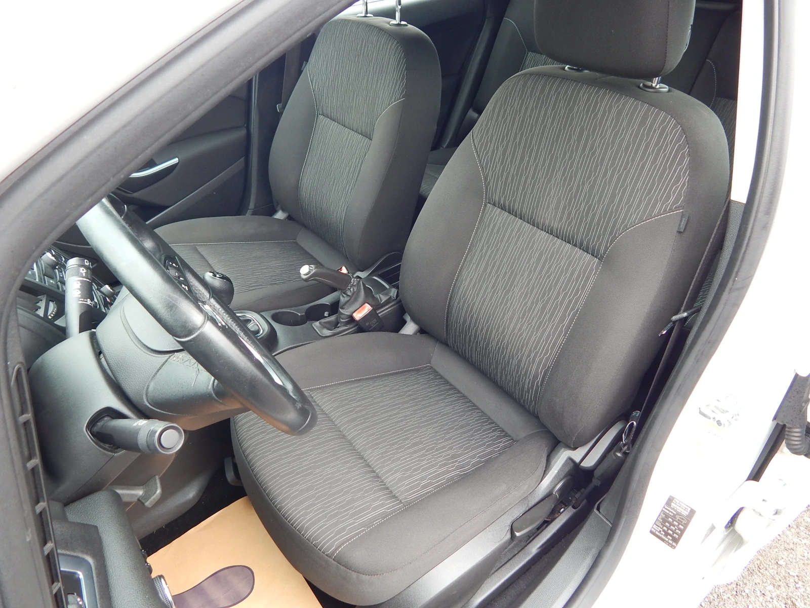 Opel Astra 1.4T* ���* 140�.* ����5�*  | Mobile.bg � ����������� 14