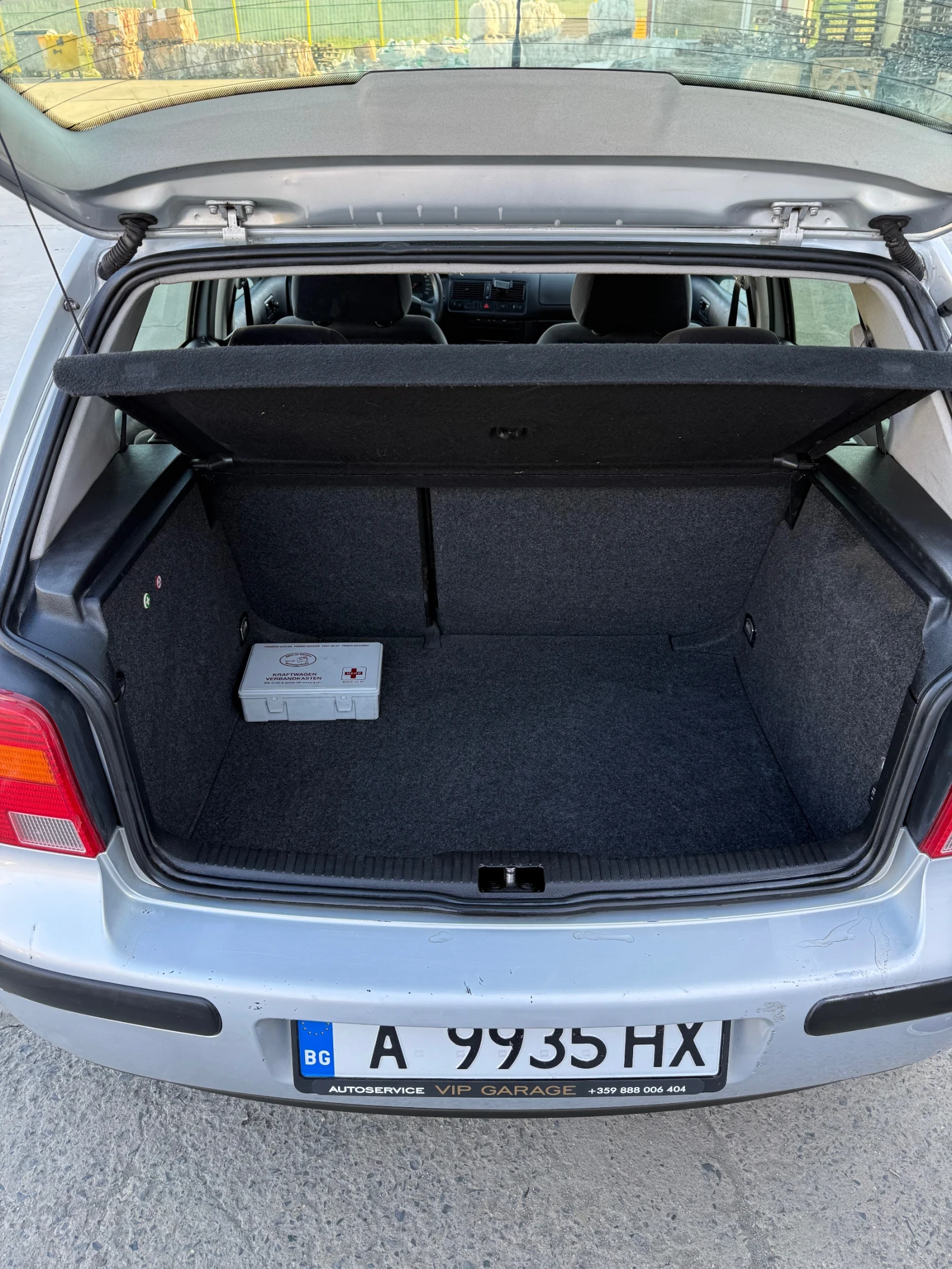 VW Golf 1.8, снимка 6 - Автомобили и джипове - 54100761