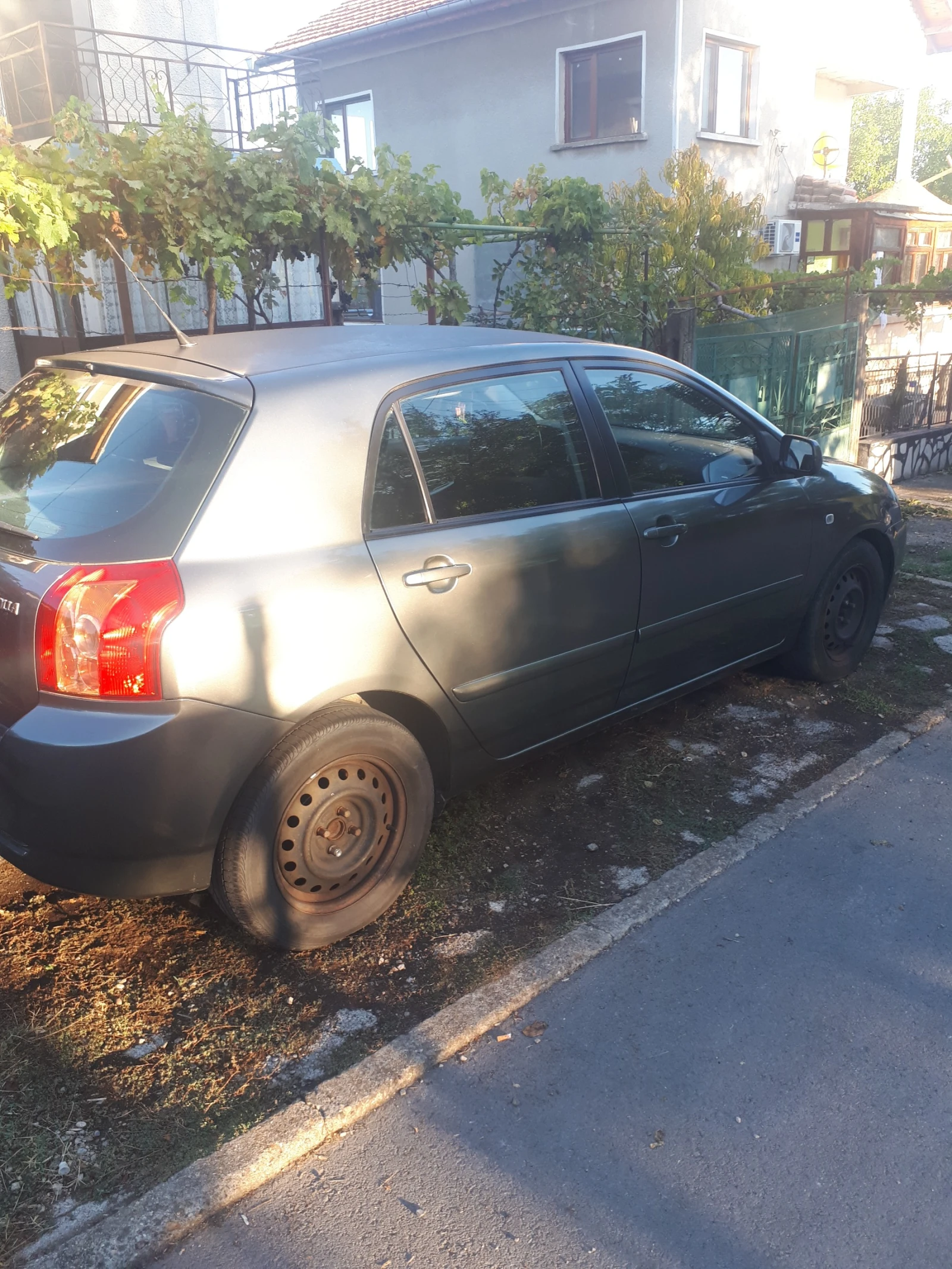 Toyota Corolla, снимка 12 - Автомобили и джипове - 54131993