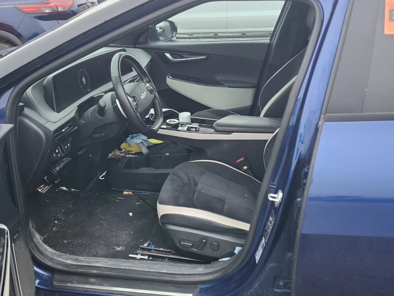 Kia EV6 GT-Line | HARMAN KARDON | 360  | DISTRONIC | ОБДУХ, снимка 5 - Автомобили и джипове - 54231871