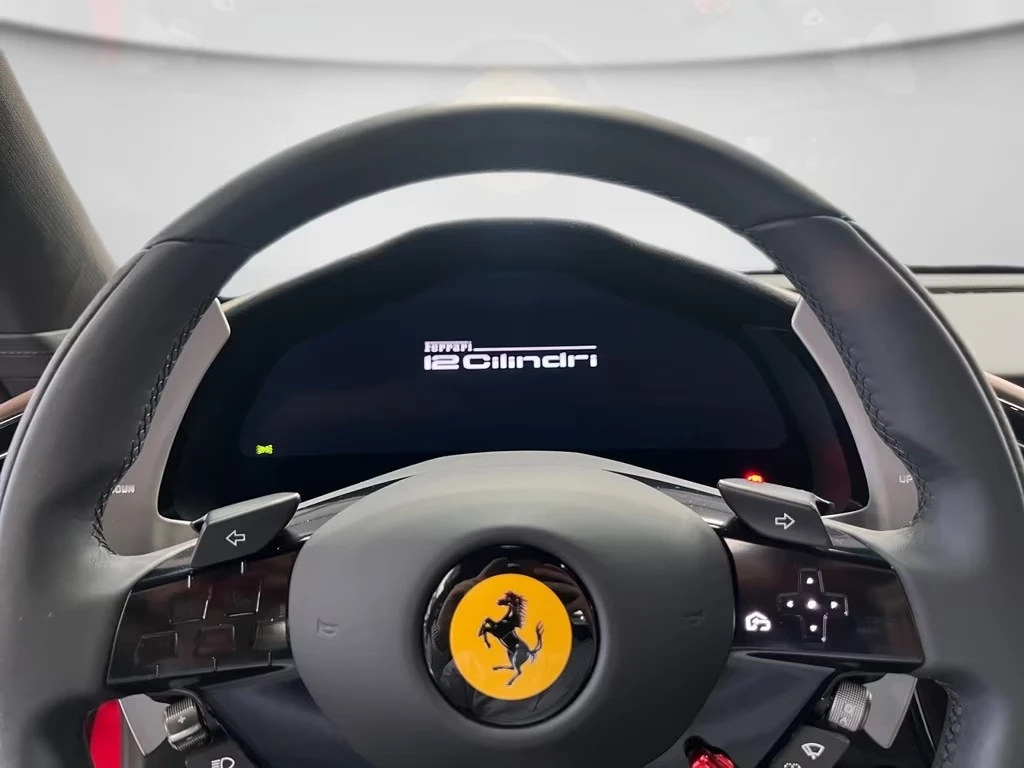 Ferrari 12 Cilindri / CARBON / CERAMIC / MATRIX / LIFT / ROSSO IMOLA /, снимка 11 - Автомобили и джипове - 54739458