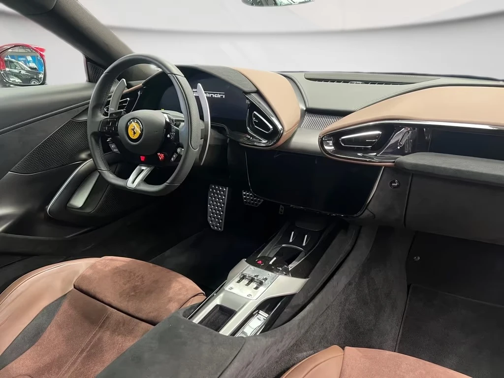 Ferrari 12 Cilindri / CARBON / CERAMIC / MATRIX / LIFT / ROSSO IMOLA /, снимка 12 - Автомобили и джипове - 54739458
