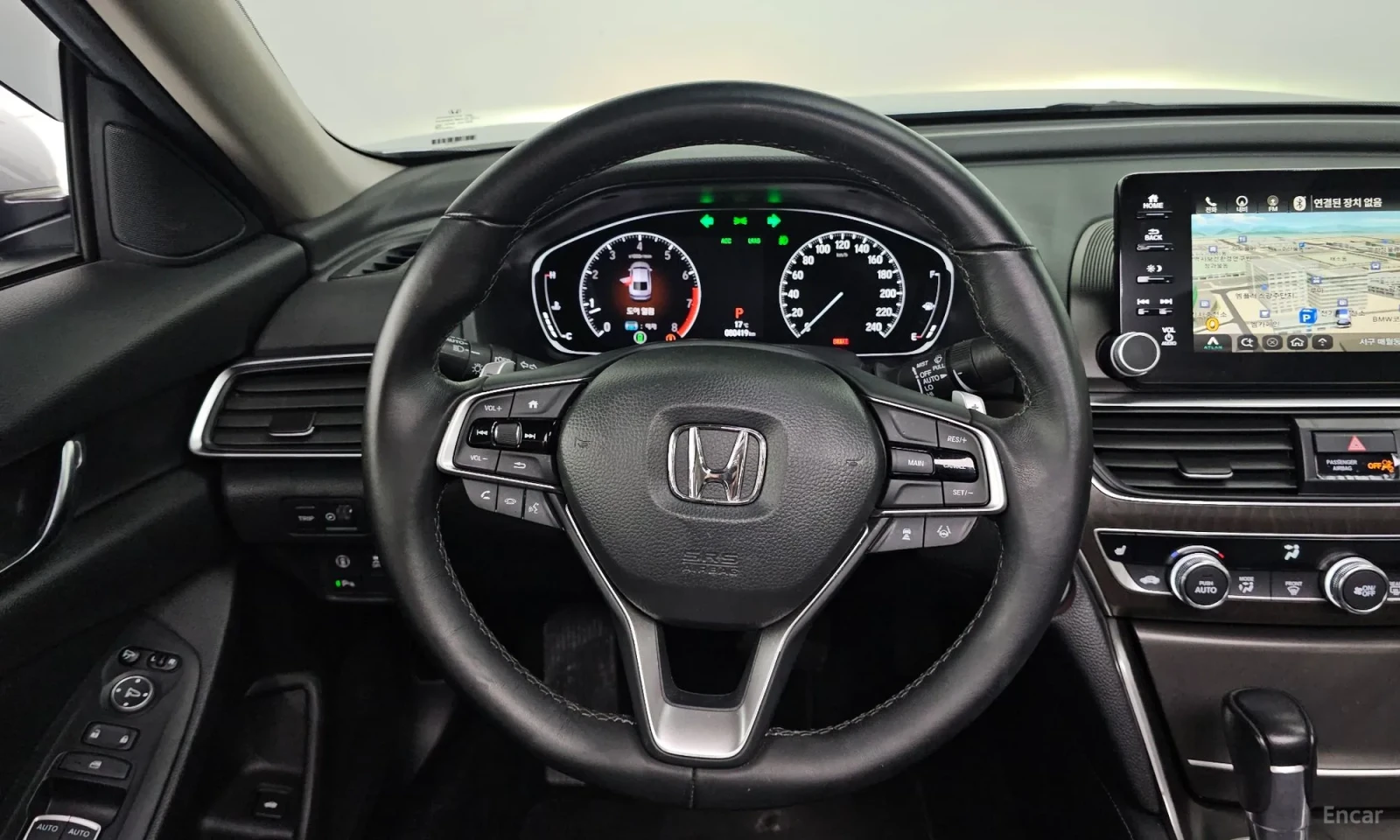 Honda Accord 1.5 Turbo, снимка 15 - Автомобили и джипове - 55048756