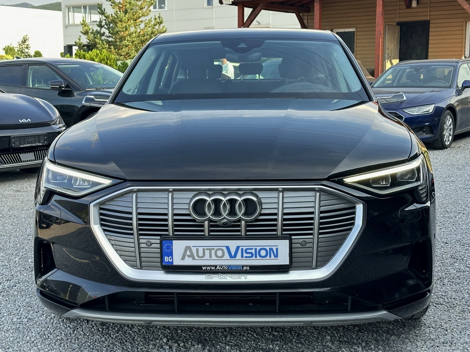 Audi E-Tron 55 SPORTBACK Head-up Keyless Cam360 Кожа Подгрев, снимка 5 - Автомобили и джипове - 55673497