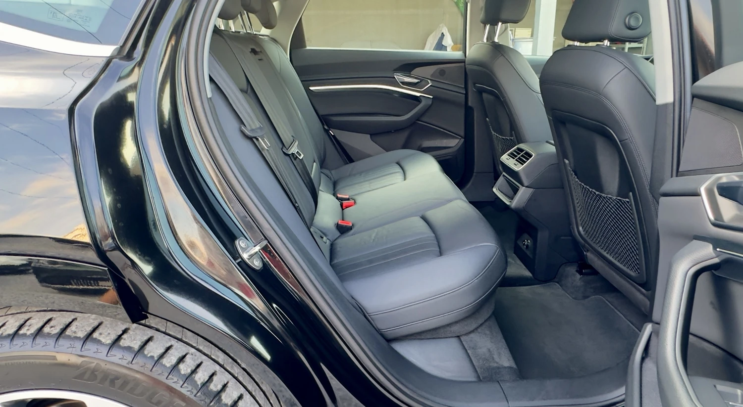Audi E-Tron 55 SPORTBACK Head-up Keyless Cam360 Кожа Подгрев, снимка 15 - Автомобили и джипове - 55673497