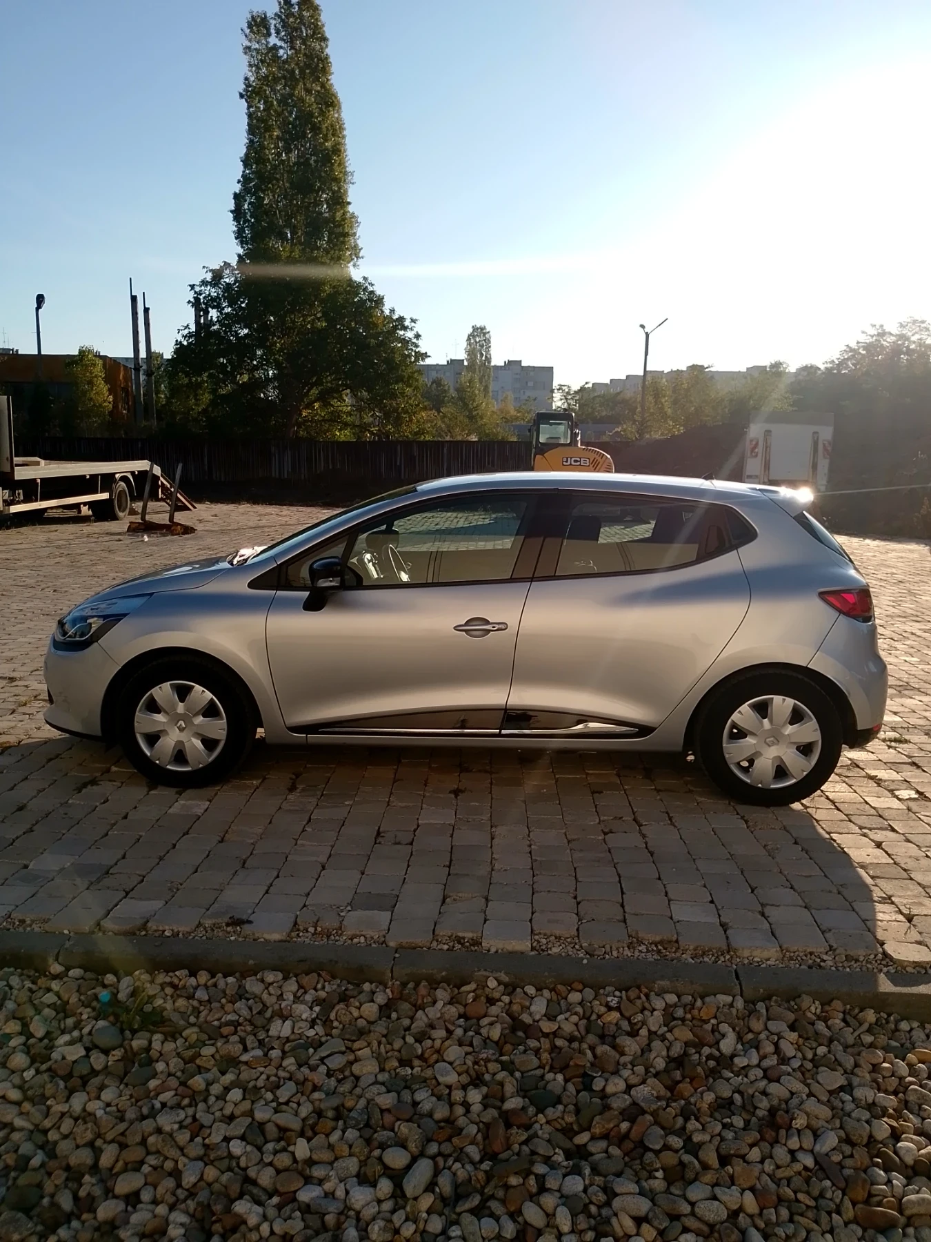 Renault Clio, снимка 8 - Автомобили и джипове - 56368211