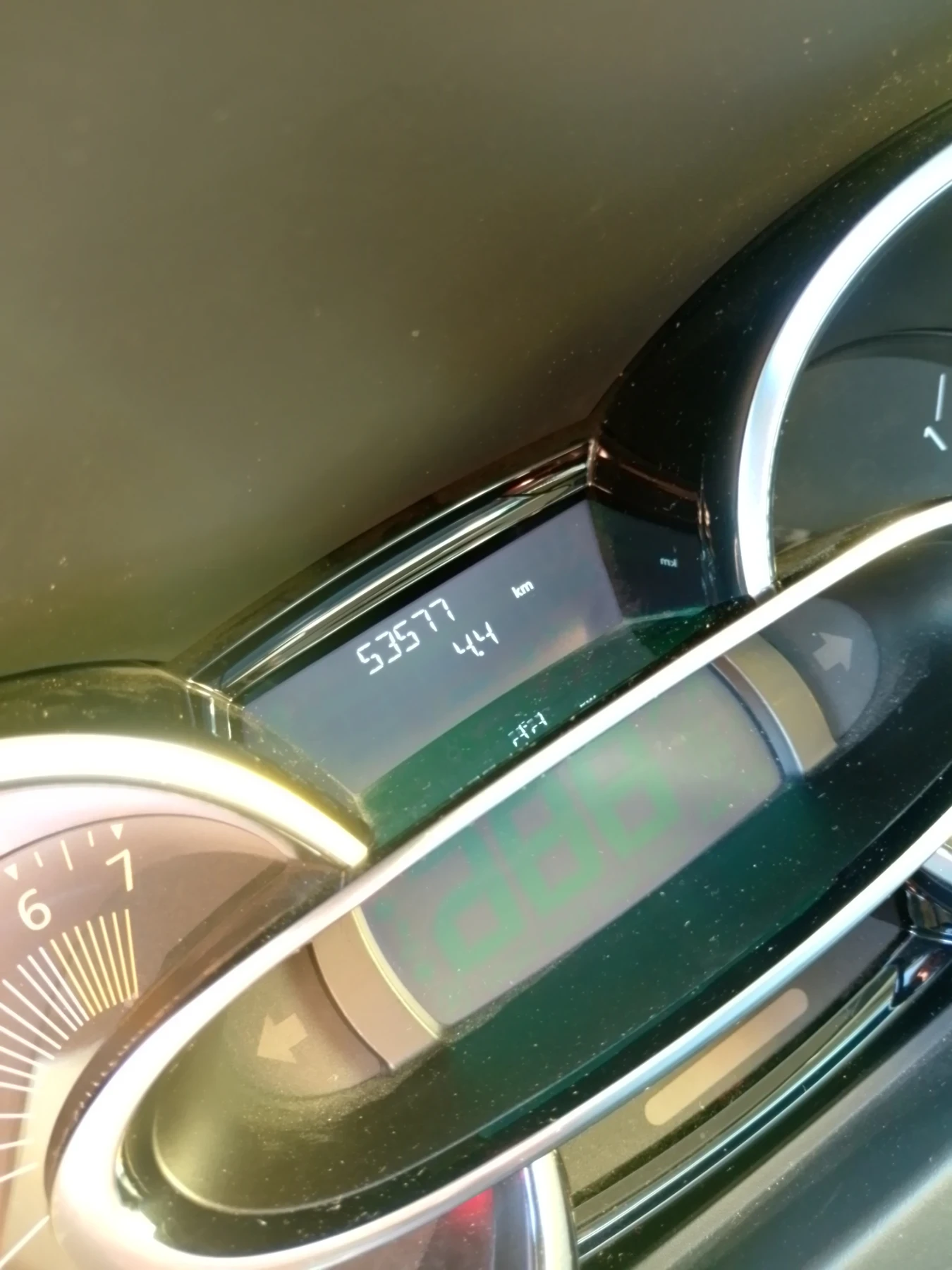 Renault Clio, снимка 9 - Автомобили и джипове - 56368211