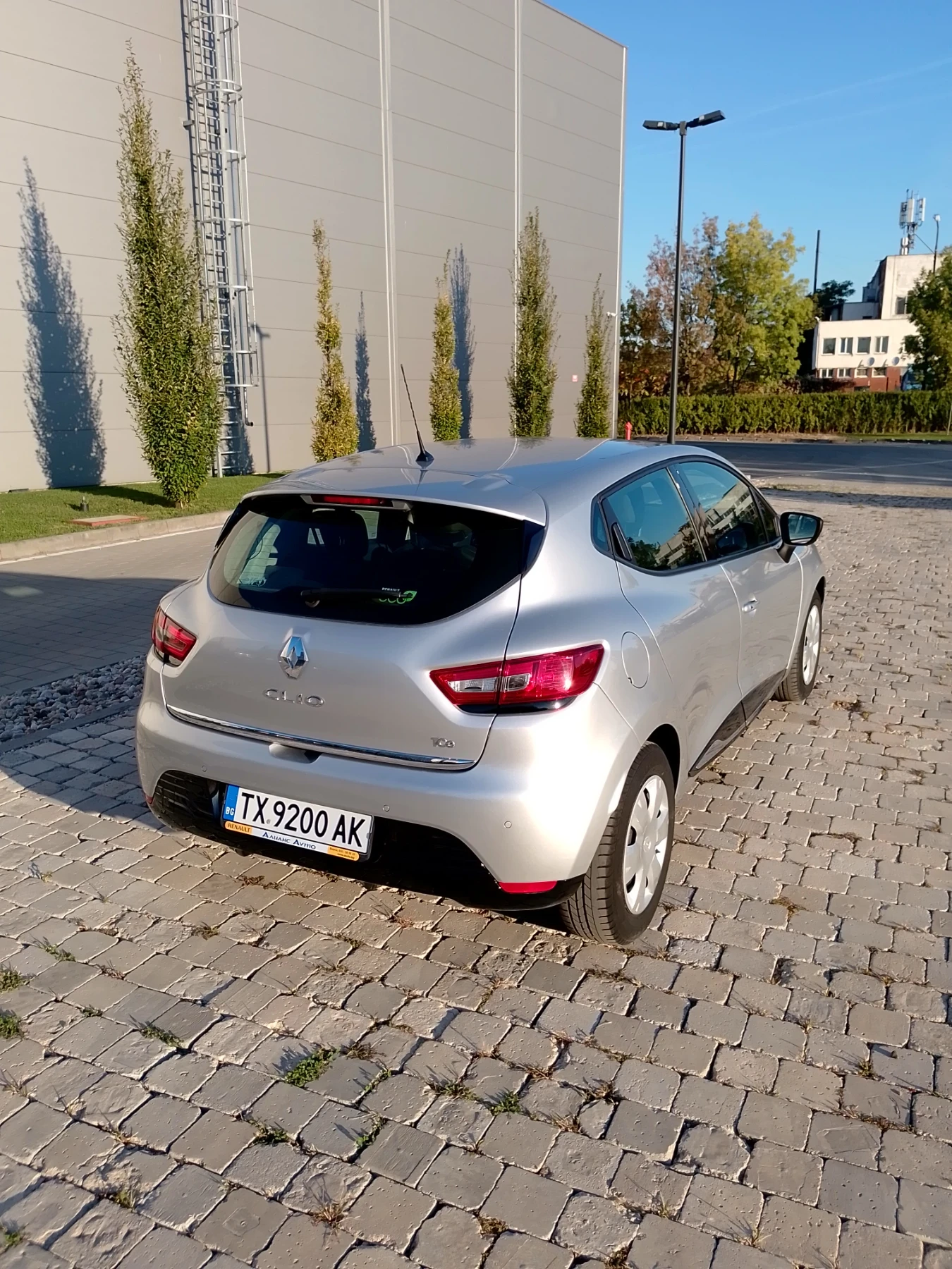 Renault Clio, снимка 4 - Автомобили и джипове - 56368211