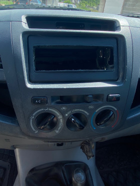 Toyota Hilux Лява дирекция Климатик, 4х4, снимка 6