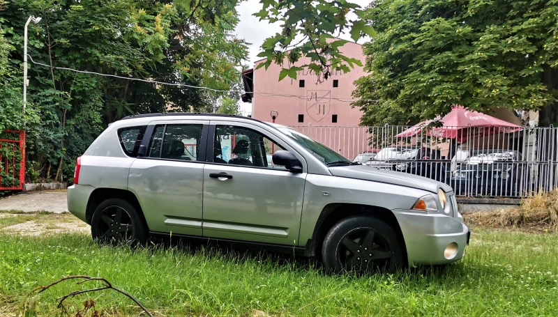 Jeep Compass 2.4i 4x4, снимка 4 - Автомобили и джипове - 39027432