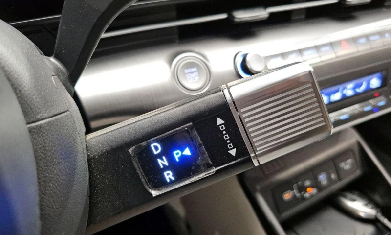 Hyundai Kona Gasoline 2.0 2WD Inspiration, снимка 9 - Автомобили и джипове - 52113378