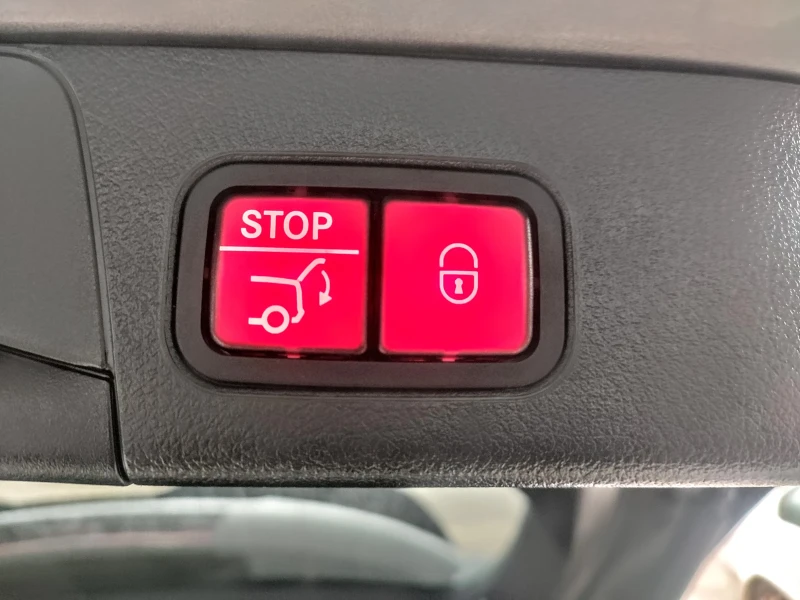 Mercedes-Benz GLA 200 Full Led* Cameras* Ambient, снимка 13 - Автомобили и джипове - 53213062