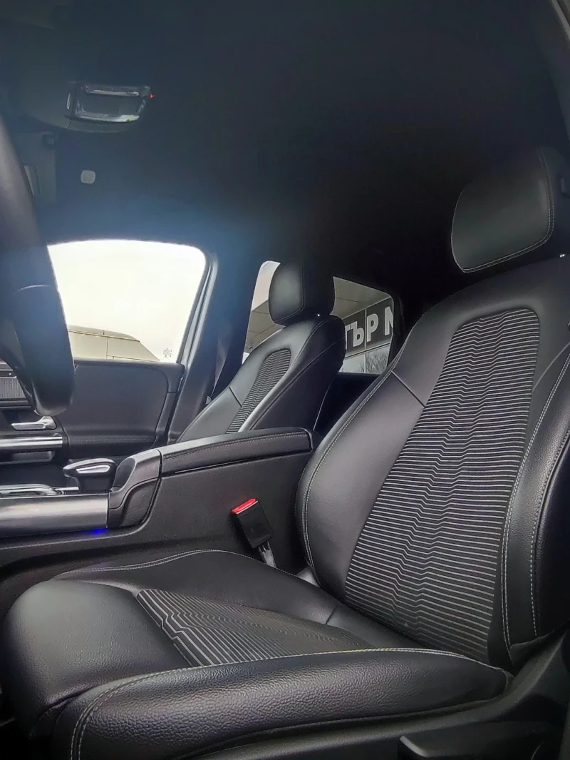 Mercedes-Benz GLA 200 Full Led* Cameras* Ambient, снимка 3 - Автомобили и джипове - 53213062