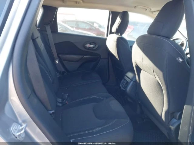 Jeep Cherokee Latitude, снимка 11 - Автомобили и джипове - 53903082