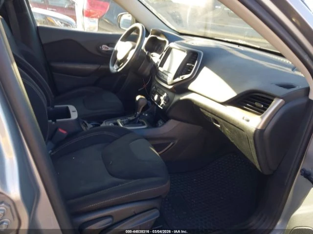 Jeep Cherokee Latitude, снимка 10 - Автомобили и джипове - 53903082